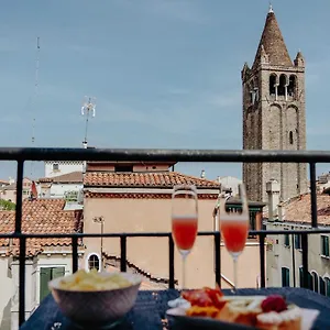 https://palazzetto-barnaba.hotelinveneto.com